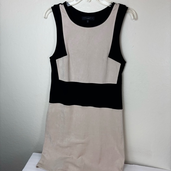 FINAL SALE-Sanctuary Clothing--sueded look -black & cream color-block body con… - Picture 4 of 10